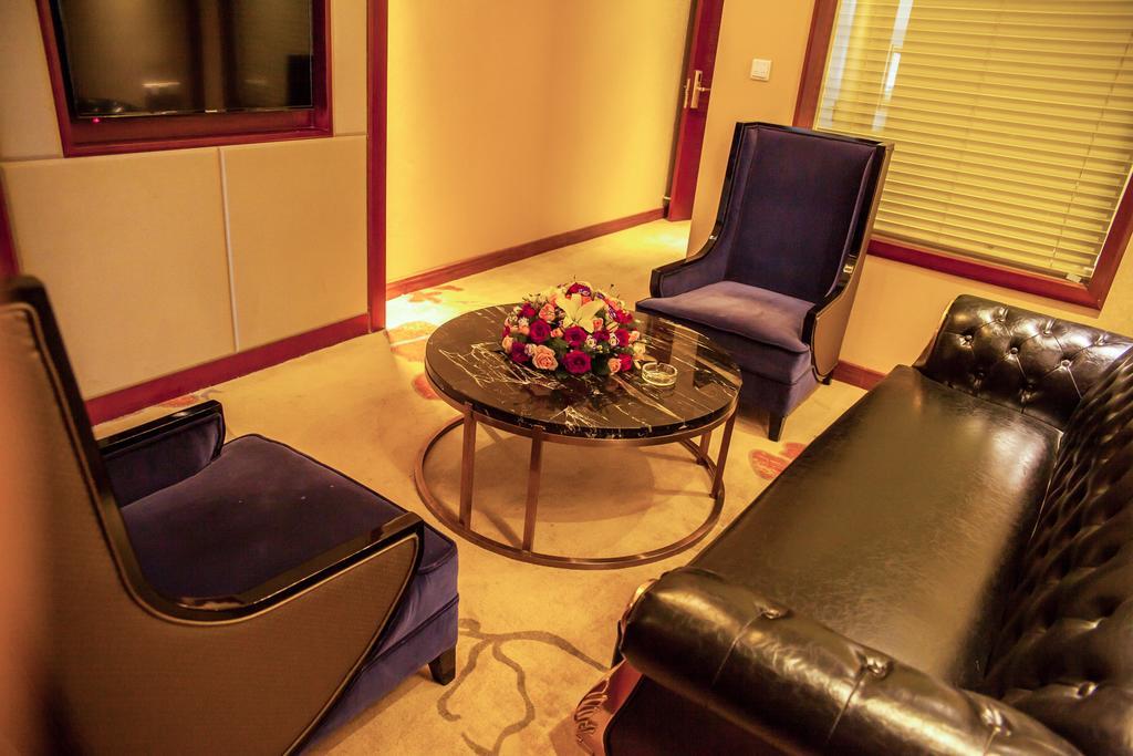 Xiangjiang Hotel Kunming Exterior photo
