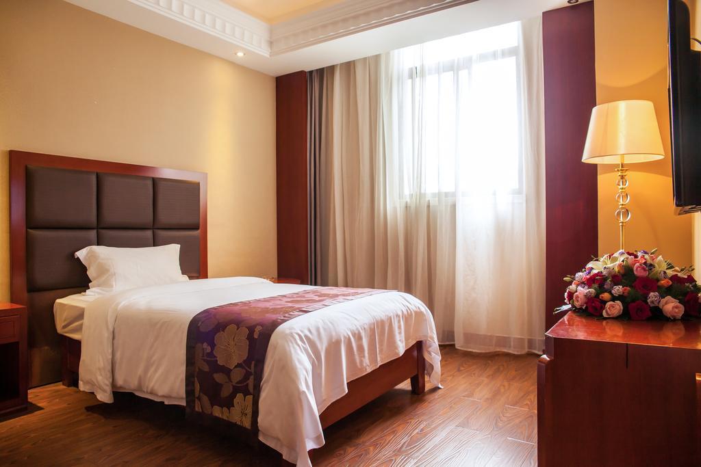 Xiangjiang Hotel Kunming Exterior photo
